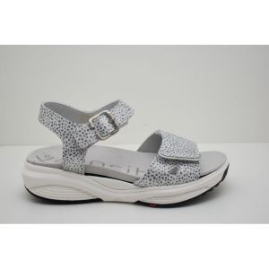SKALA white fantasy