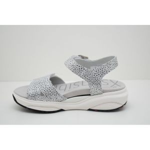 SKALA white fantasy