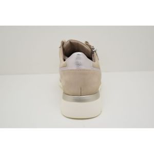 EREEN light sand